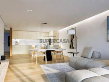Vende se magnifico T4 Duplex novo a estrear, em Condomínio privado, com piscina aquecida, ginásio, em Loures