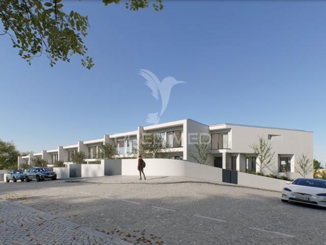 Vende se Moradia Nova T3 em Construção Gondomar com piscina