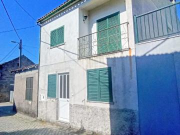 Vende se moradia em Carvalhal Redondo