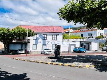 VENDE SE MORADIA EM SÃO MATEUS, MADALENA DO PICO