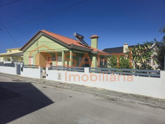 Vende se Moradia T3 Bi Familiar Pronta a Habitar Churrasco. 0m² Malveira, Milharado e Venda do Pinheiro