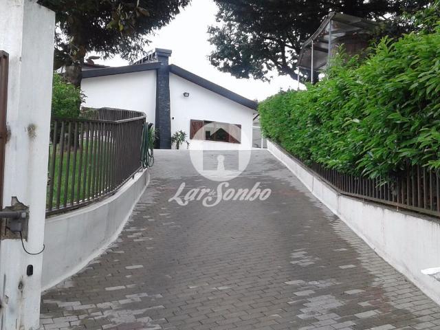 Vende se Moradia V 4 em Figueiras / Lousada