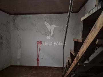 Vende se Moradia Vialonga 230.000€
