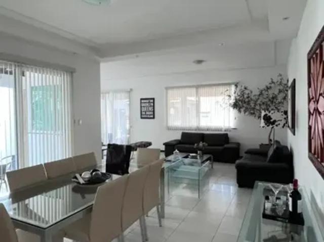 Vende se ou Aluga se Casa Residencial ou comercial no calhau Porteira Fechada