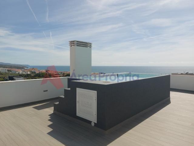 Vende se Penthouse novo T2 e T3 em Eiriceira, Lisboa