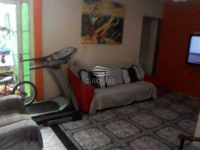 Vende se Sobrado com 2 Casas Independentes – Residencial União em São José dos Campos