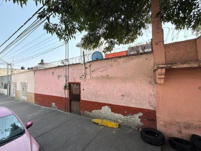 Vendemos Terreno Zonificación HC 4/25/Z con permiso de DEMOLICION