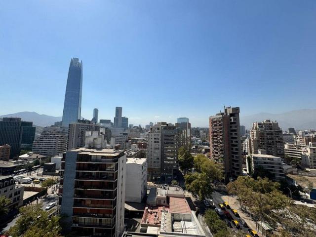 VENDEMOS excelente departamento habitacional u oficina en Santiago. En corazón de la comuna de Providencia