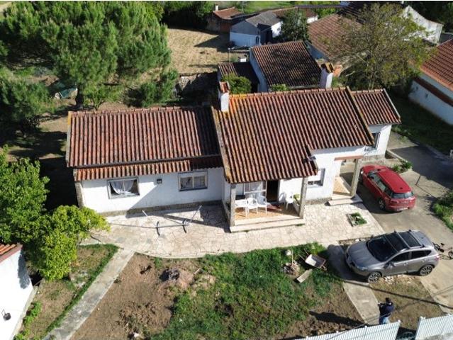 Descubra o refúgio perfeito para a sua família, com espaço e conforto em Vila Nova de Casével Santarém