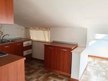 Vendesi mansarda a Salerno