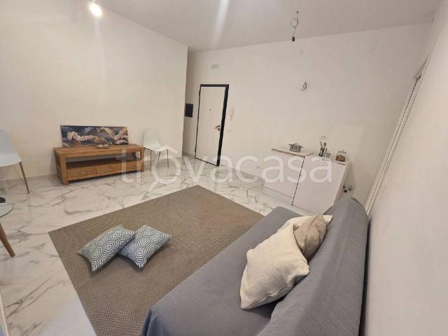 Vendesi monolocale a Pescara via Giosuè Carducci, 32, Piazza Salotto Corso Umberto