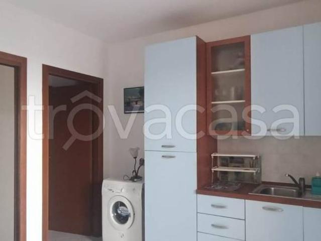 Vendesi monolocale a Peschiera del Garda via rondinelli