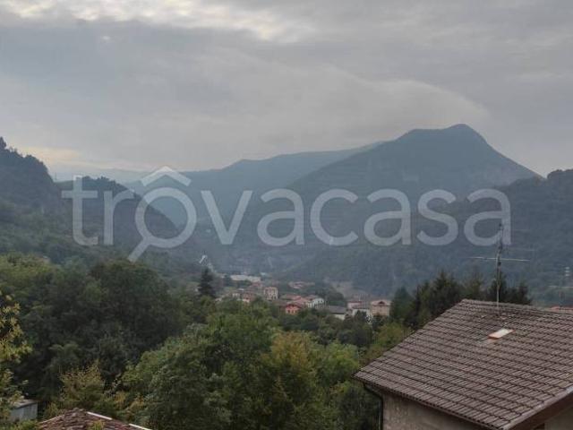 Vendesi attico a Zogno, Stabello