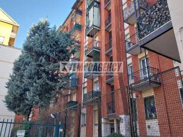 Vendesi appartamento a Milano via Antonio Aldini, Vialba
