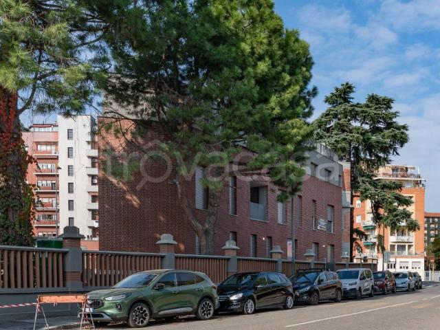 Vendesi appartamento a Milano via Tullo Morgagni, 19, Maggiolina