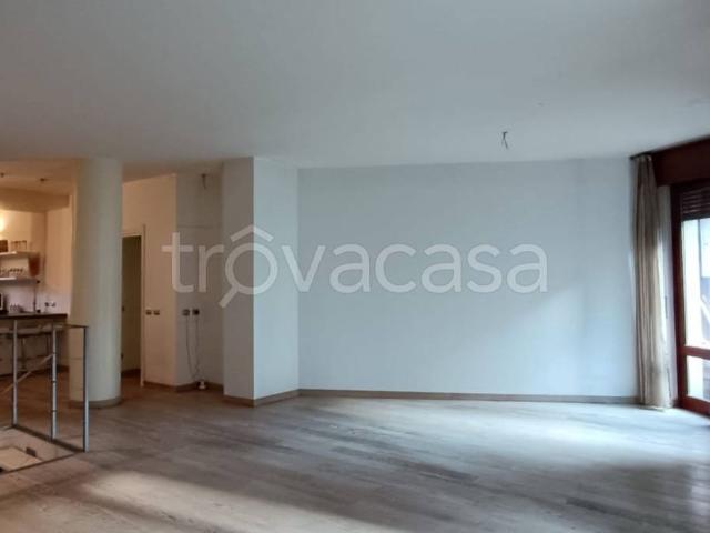 Vendesi appartamento a Milano, Bovisa