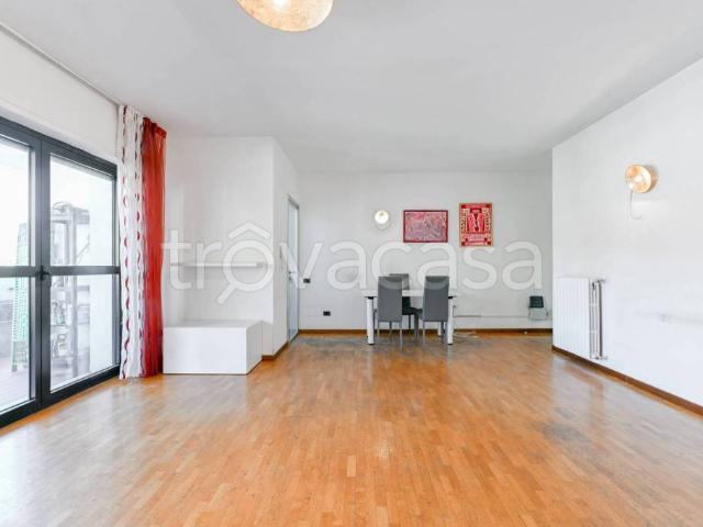 Vendesi appartamento a Milano, Casoretto
