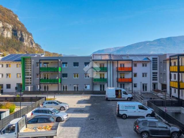 Vendesi appartamento a Mori via Del Garda, 101