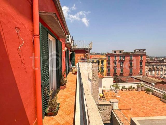Vendesi appartamento a Napoli via Salvatore Tommasi, 46, Museo