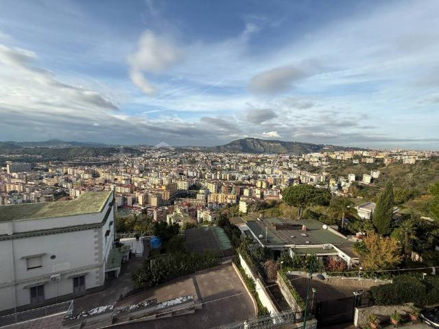 Vendesi appartamento a Napoli, Posillipo