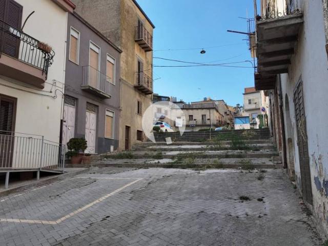 Vendesi appartamento a Nicosia, Villadoro