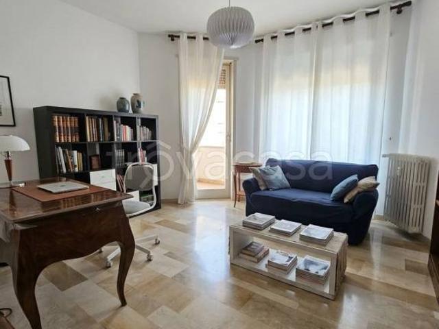 Vendesi appartamento a Novara via Pola, 8, San Paolo