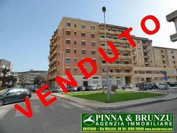 Vendesi appartamento a Oristano via busacchi