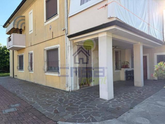 Vendesi appartamento a Orzinuovi via bembo, Coniolo