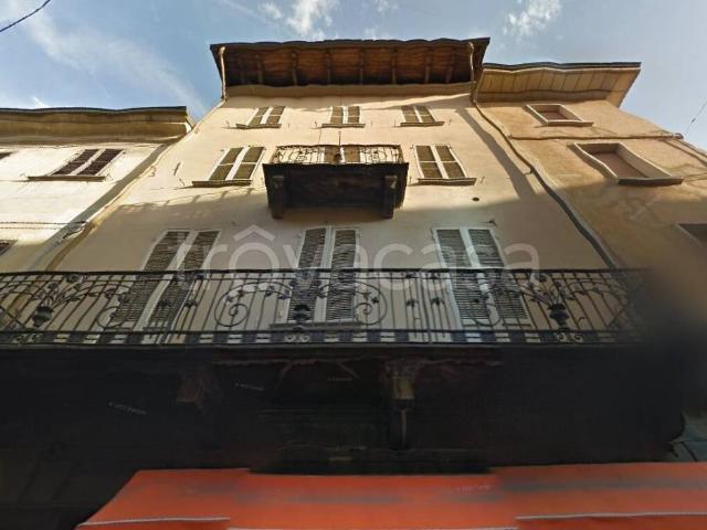 Vendesi appartamento a Borgo Val di Taro via Nazionale, 55
