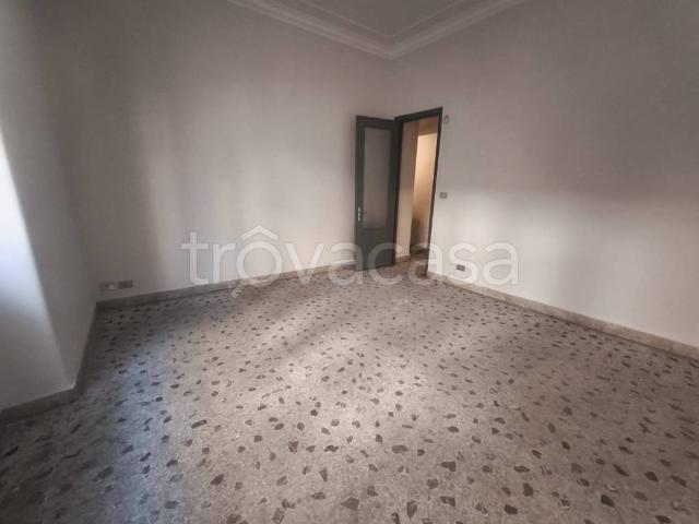Vendesi appartamento a Catania via Oliveto Scammacca, 26, Province Veneto
