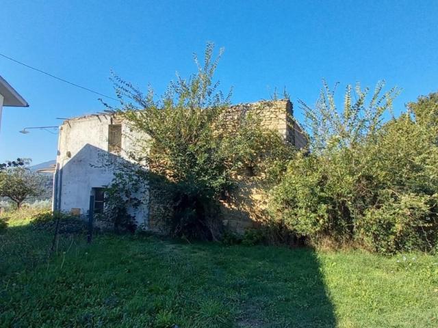 Vendesi appartamento a Cerreto di Spoleto