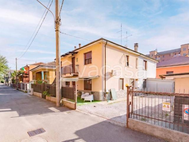 Vendesi appartamento a Cinisello Balsamo via monte k 2, 23, Bellaria