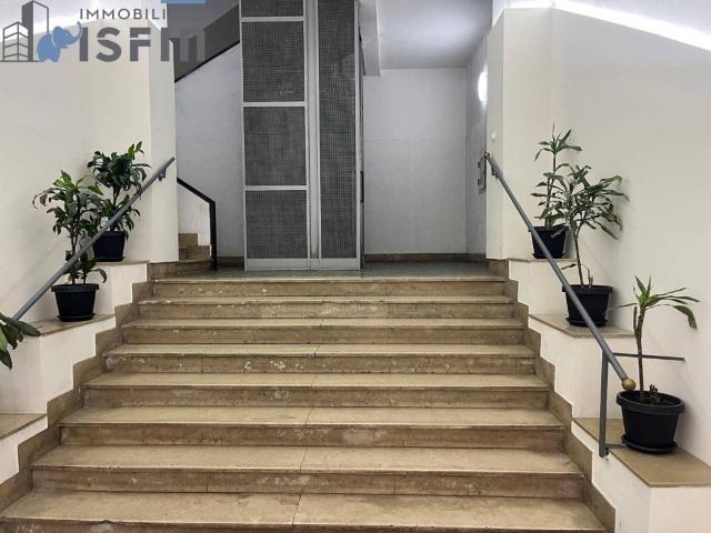 Vendesi appartamento a Cosenza via XXIV Maggio, 74, Centro