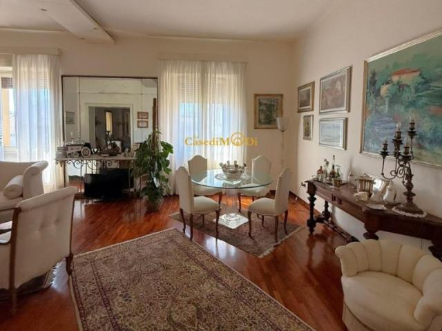 Vendesi appartamento a Livorno