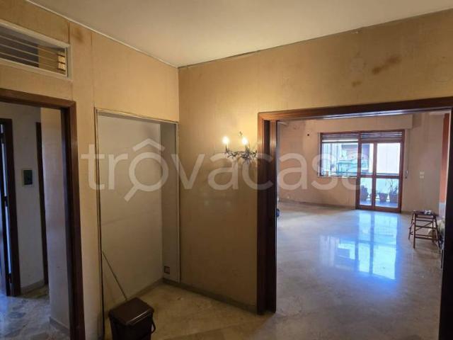Vendesi appartamento a Palermo, Noce