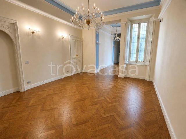 Vendesi appartamento a Parma piazza della Pace, Centro Storico