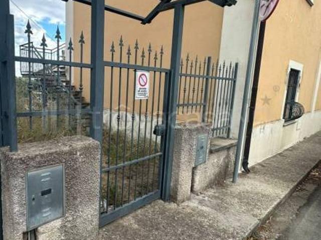 Vendesi appartamento a Pianette, Rovito