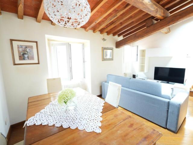 Vendesi appartamento a Pistoia via della madonna 9, Centro città