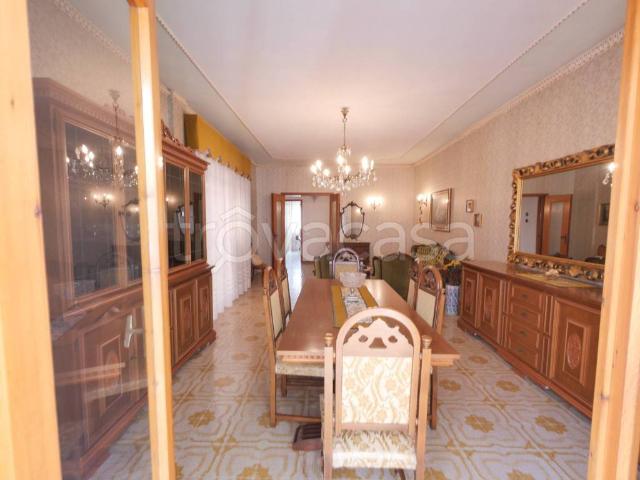 Vendesi appartamento a Ragusa, Centro città