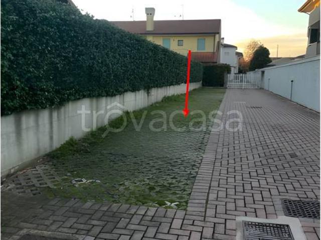 Vendesi appartamento a Stra via Alessandro Manzoni, 9