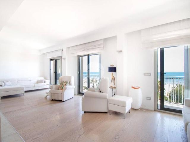 Vendesi appartamento a San Benedetto del Tronto via Gaetano Donizetti, 1, Porto D'ascoli