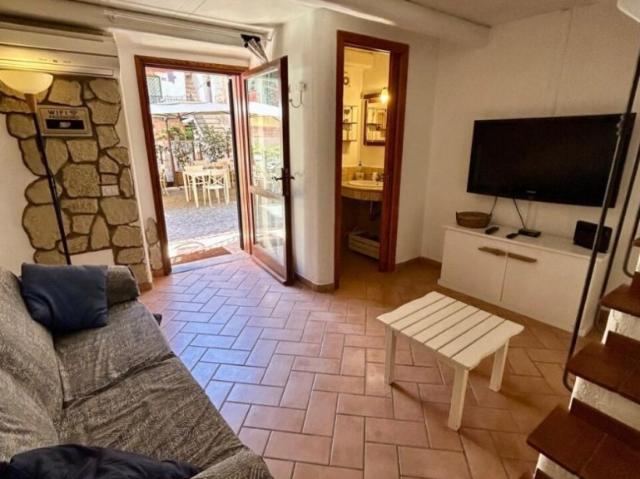 Vendesi appartamento a San Felice Circeo