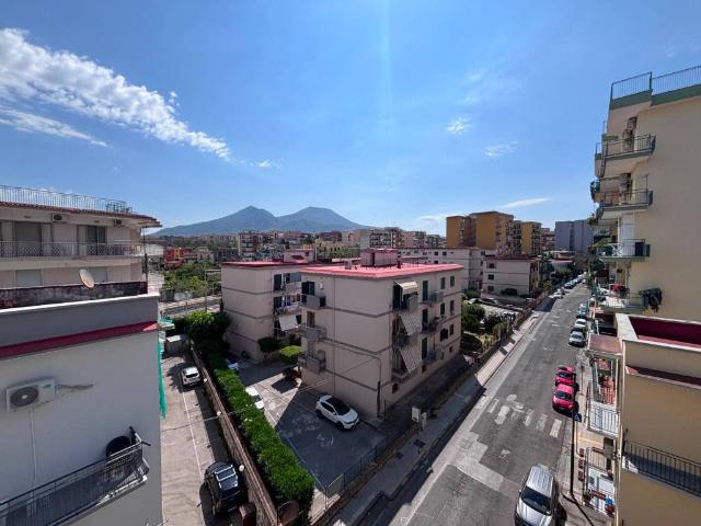 Vendesi appartamento a San Giorgio a Cremano via Mario Recanati