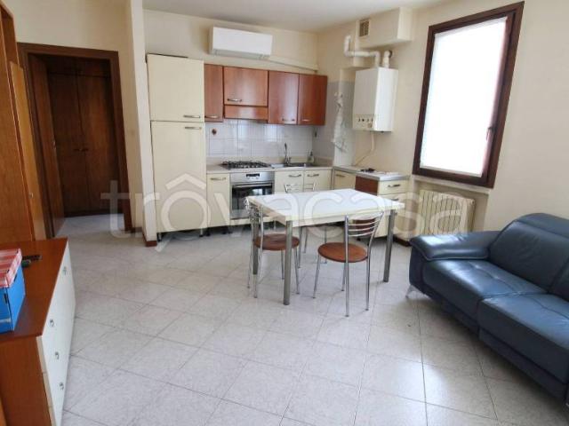Vendesi appartamento a San Martino Buon Albergo piazza Giuseppe Garibaldi