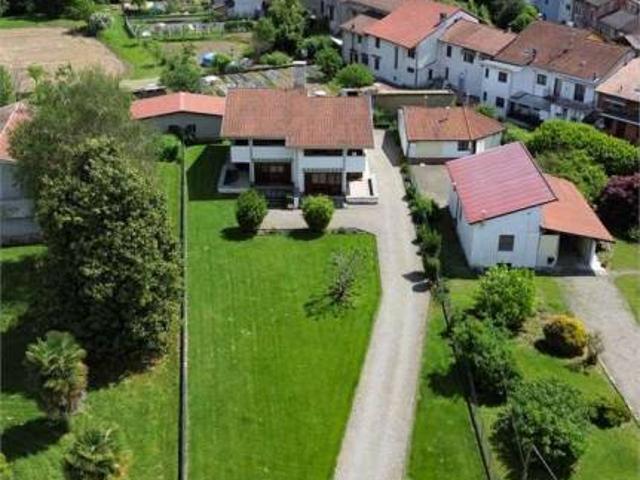 Vendesi villa bifamiliare a San Nazzaro Sesia via Guglielmo Marconi, 2