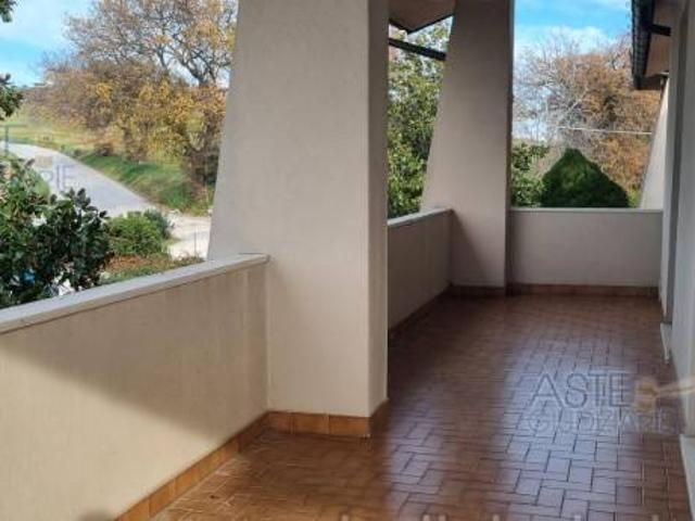 Vendesi appartamento a Santa Maria Nuova via Francescona, 49