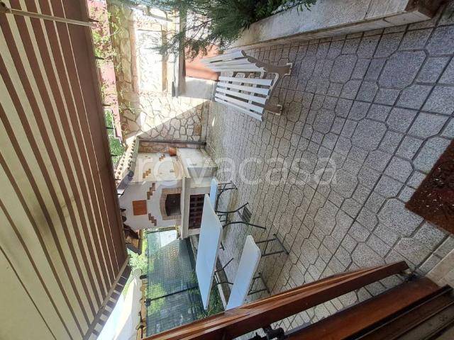 Vendesi appartamento a Sante Marie via Roma