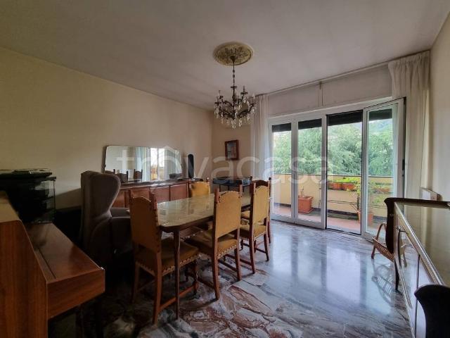 Vendesi appartamento a Sestri Levante via Negrotto Cambiaso, 18