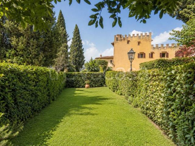 Vendesi appartamento a Fiesole via Aretina, Compiobbi