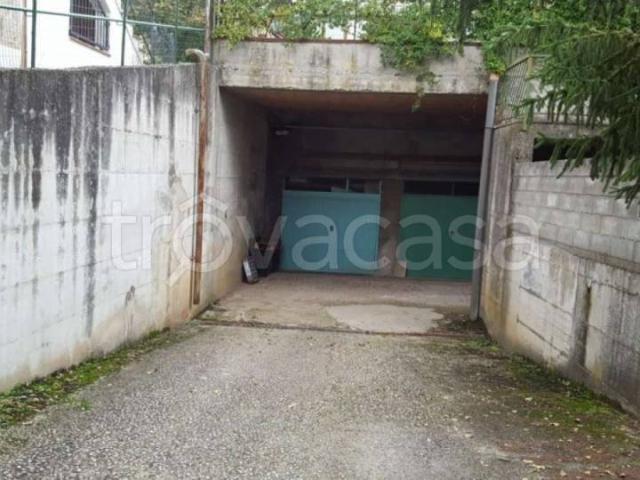 Vendesi appartamento a Terni, Marmore Piediluco